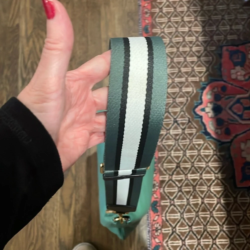 🥳🎉HOST PICK🎉🥳Gorgeous Marc Jacob’s leather bag - Picture 3 of 12